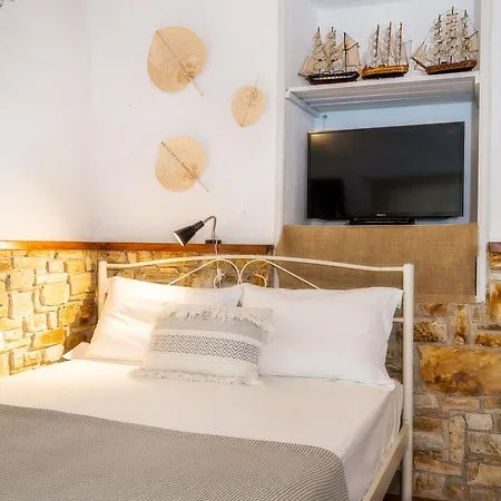 Aliki Houses Beach Residence *