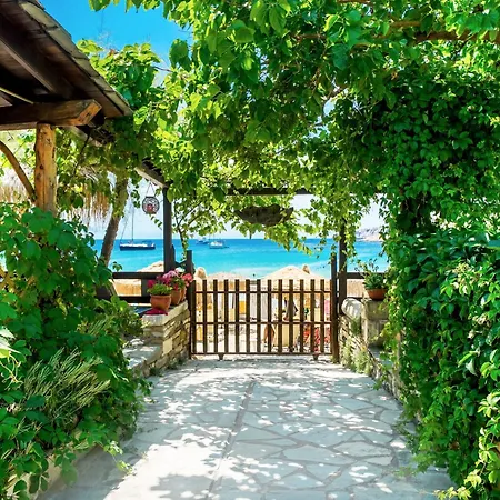 Nyaraló Aliki Houses Beach Residence *